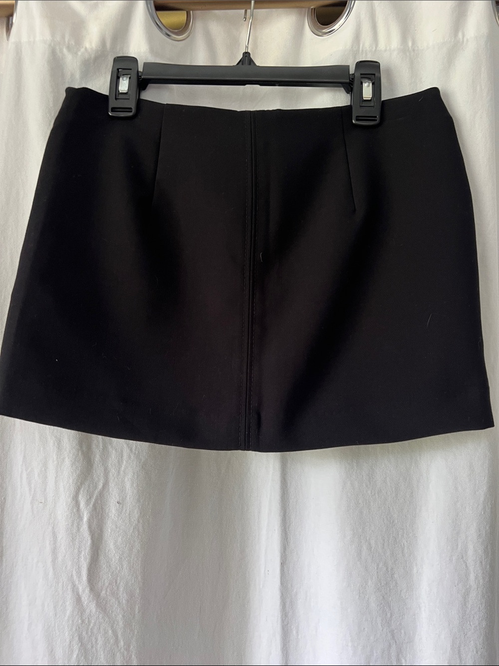 Bershka Black Mini Skort with Center Seam Detail - Picture 3 of 4